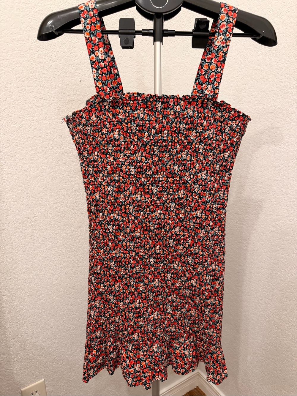 DO+BE Black Mini Dress with Red Floral Print